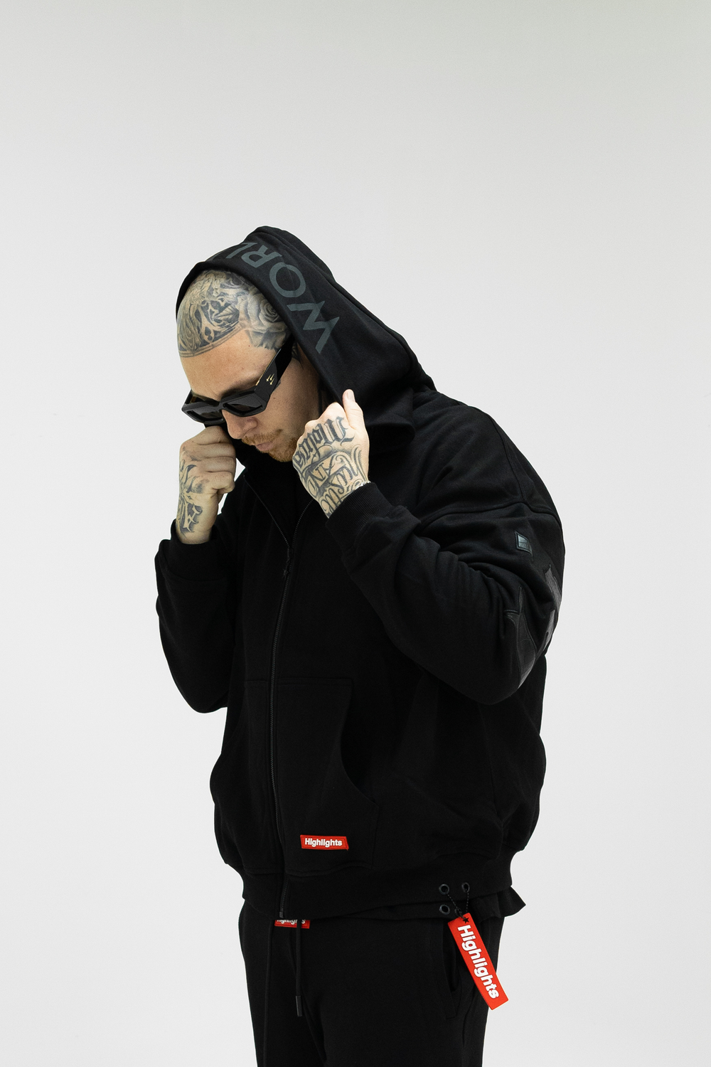 Chapter 1 Hoodie Black-Black